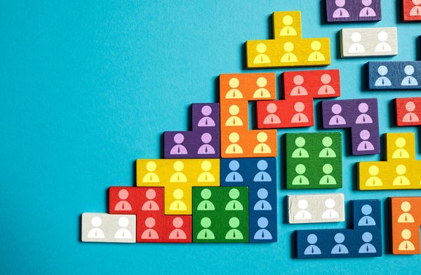 What Are the Success Factors for UK-Based International E-commerce Expansion?