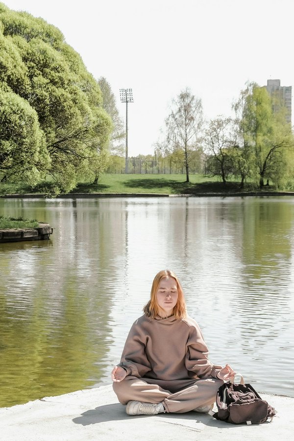 How Does Regular Meditation Impact the Management of Chronic Illnesses?